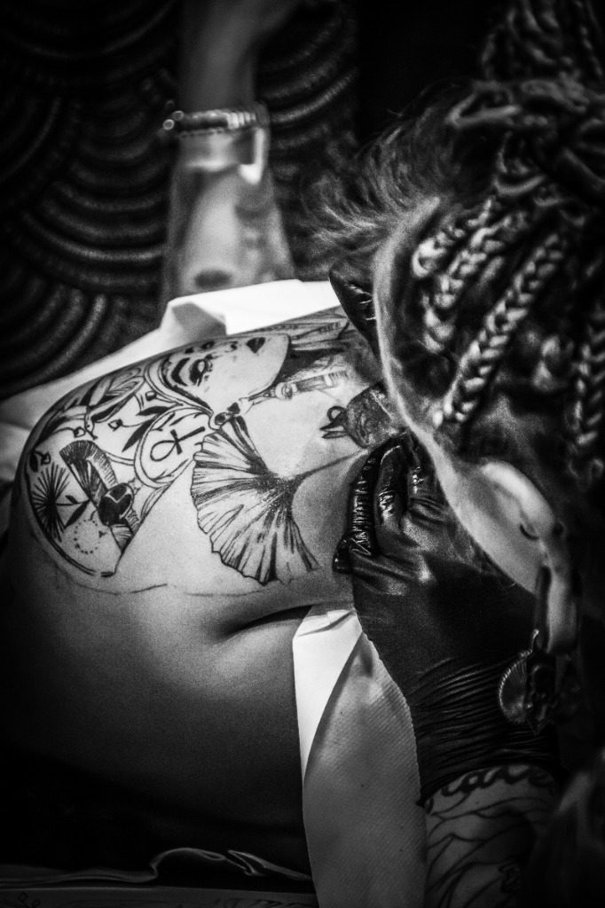 Cliquez sur l'image pour voir la série BNW